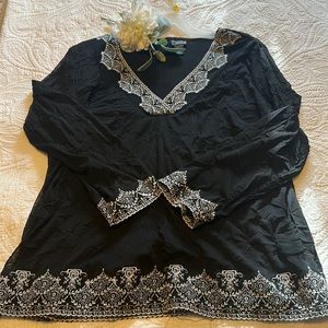 Black and White Tunic Plus size 2x